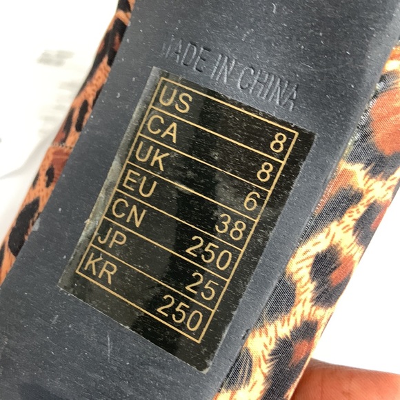 CHEETAH PRINT ‘FOREVER 21’ PLATFORM HEELS!! - Picture 7 of 10